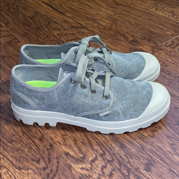 Palladium Shoes - Women’s Palladium Combat Boot Shoes Sz 10